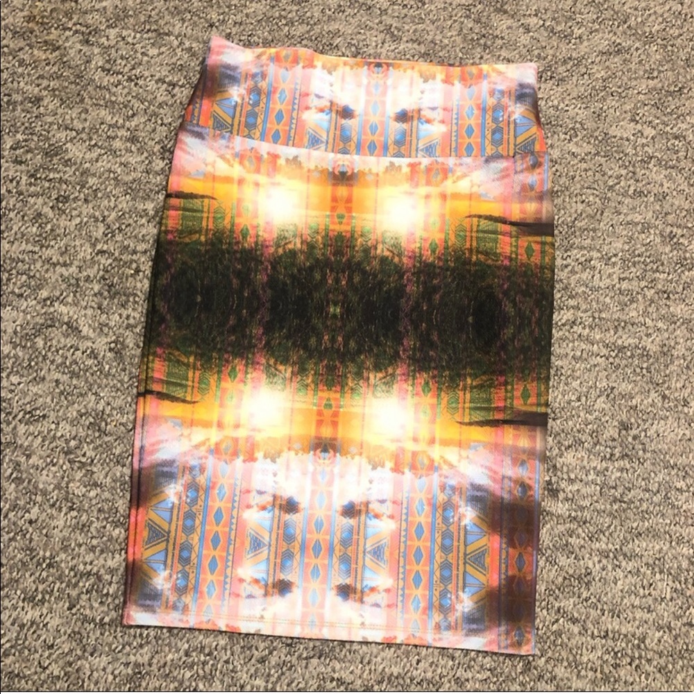 Lularoe High Wiasted Pencil Skirt Print Size Small